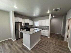 6040 24th St in Lubbock, TX - Building Photo - Building Photo