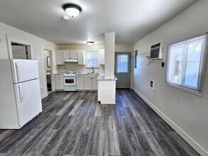 516 W Entiat Ave in Kennewick, WA - Building Photo - Building Photo