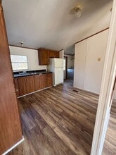 1157 Rossview Rd in Clarksville, TN - Building Photo - Building Photo