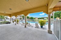 580 NE 21st Terrace in Homestead, FL - Foto de edificio - Building Photo