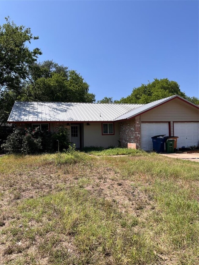 property at 5204 Village Trail