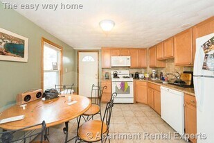 585 Somerville Ave, Unit #A-1 in Somerville, MA - Building Photo