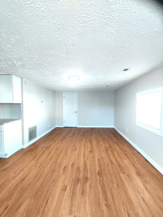 31 E Church St in Sandwich, IL - Building Photo