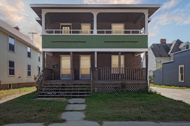 property at 112 E Center St
