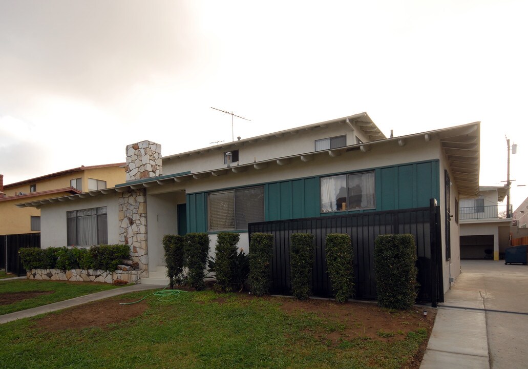 516 N 21st St in Montebello, CA - Building Photo