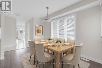 9573 Tallgrass Ave in Niagara Falls, ON - Building Photo - Building Photo