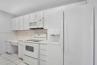 750 NW 43rd Ave, Unit 601 in Miami, FL - Building Photo - Building Photo