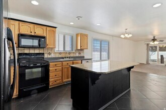 13867 Mary Loraine Cir in Herriman, UT - Building Photo - Building Photo