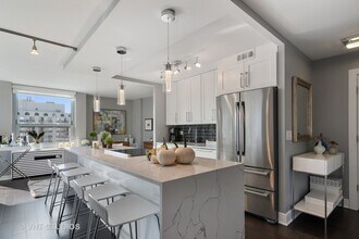 1255 N Sandburg Ter, Unit 1501 in Chicago, IL - Building Photo - Building Photo