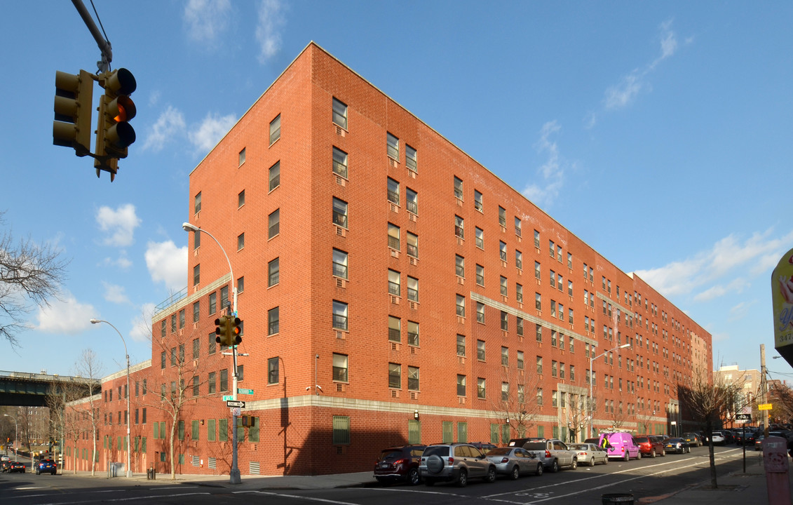 Gerard and River Court in Bronx, NY - Building Photo