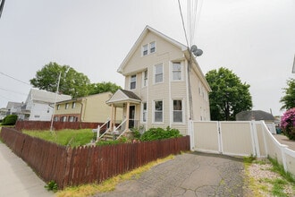 134 Gorham Ave in Hamden, CT - Building Photo - Building Photo