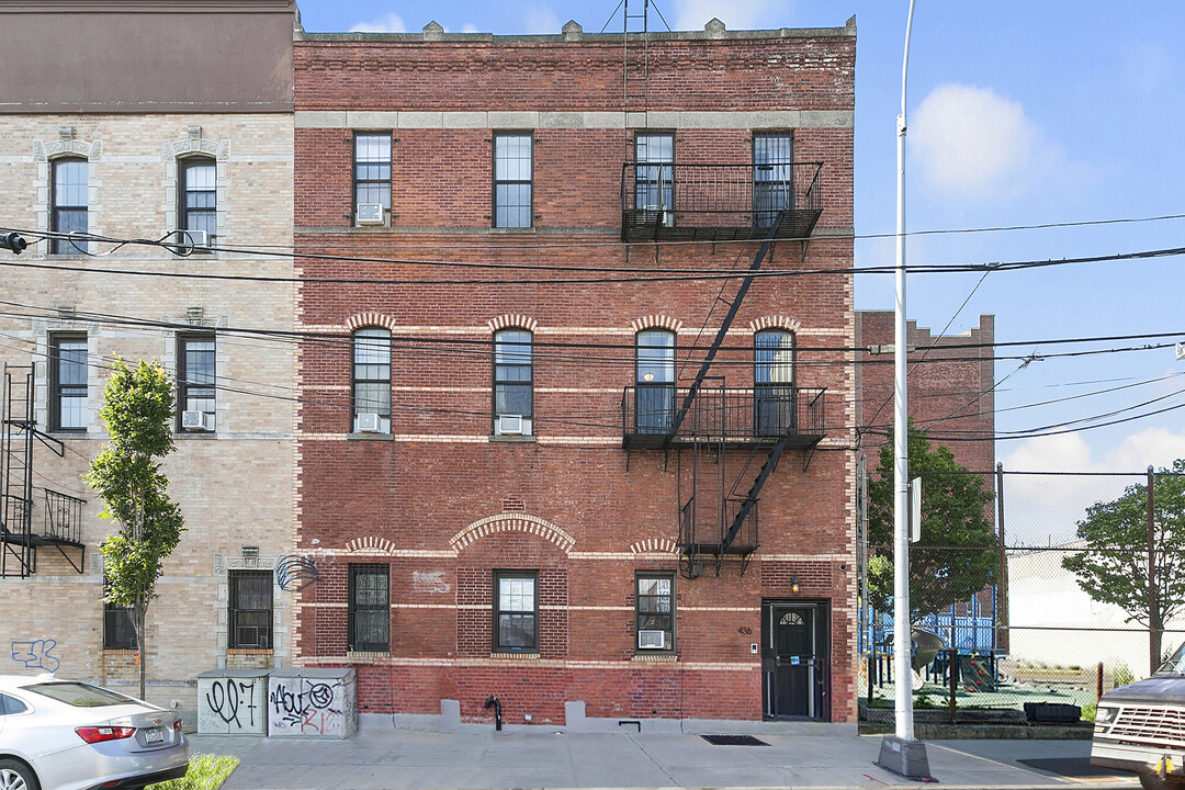 436 Willoughby Ave in Brooklyn, NY - Building Photo