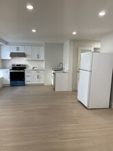 633 Rocca Ave in South San Francisco, CA - Building Photo - Building Photo