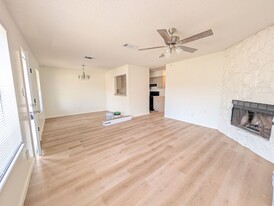 6221-6223 Sandlin Ave in Texarkana, TX - Building Photo