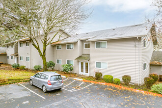 Springwood Village in Tigard, OR - Building Photo - Building Photo