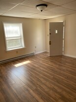 14 E 3rd St in Bloomsburg, PA - Building Photo