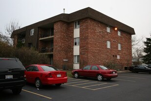 9100 W 140th St in Orland Park, IL - Building Photo