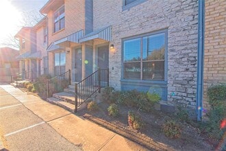 3004 Whisper Oaks Ln in Georgetown, TX - Foto de edificio - Building Photo