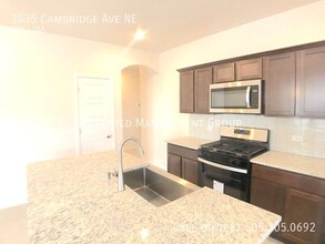 2835 Cambridge Avenue NE in Rio Rancho, NM - Building Photo - Building Photo