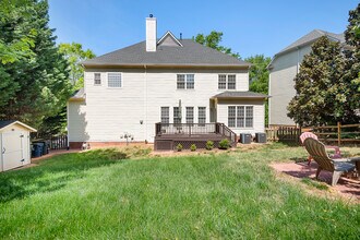 16028 Hallaton Dr in Huntersville, NC - Building Photo - Building Photo