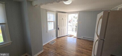 1057 Foreman Ln in Winchester, VA - Building Photo - Building Photo