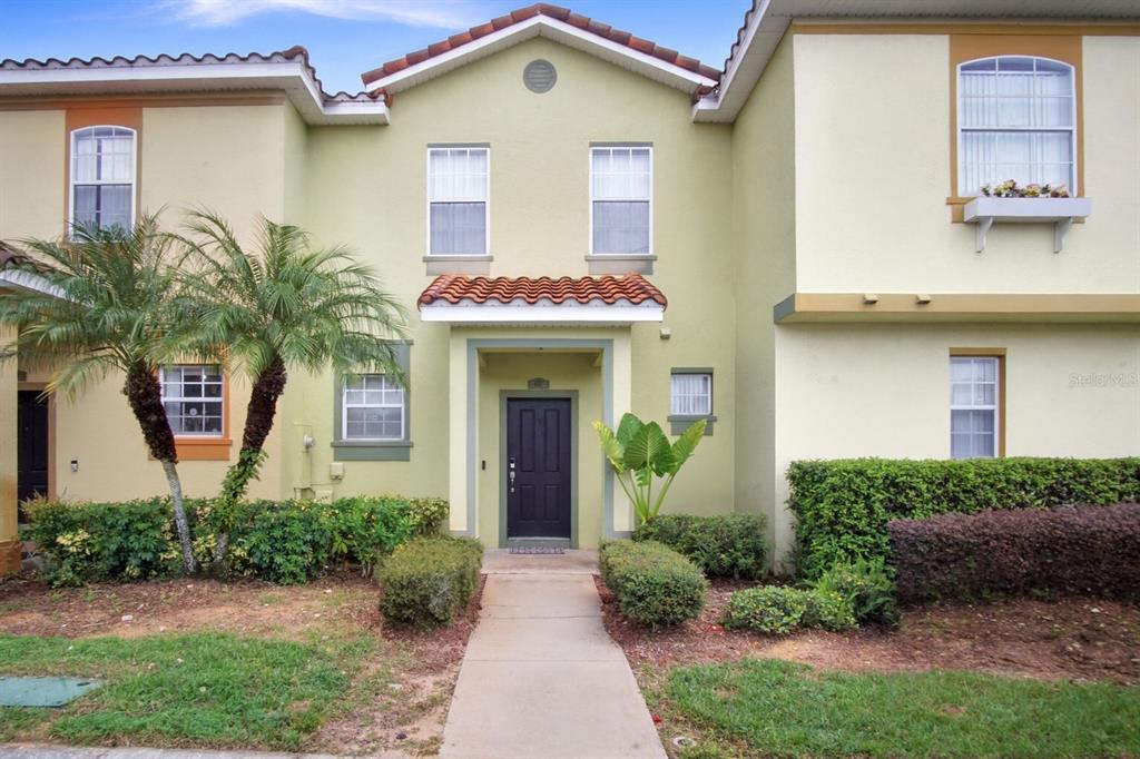 457 Madison Cir in Davenport, FL - Building Photo
