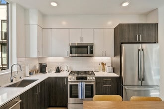 516 Broadway E in Seattle, WA - Building Photo - Building Photo