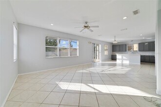 2725 Portchester Ct in Kissimmee, FL - Building Photo - Building Photo