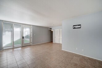 4204 N 38th St in Phoenix, AZ - Building Photo - Building Photo