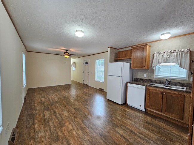 211 Flower Dr in Ilion, NY - Building Photo - Building Photo