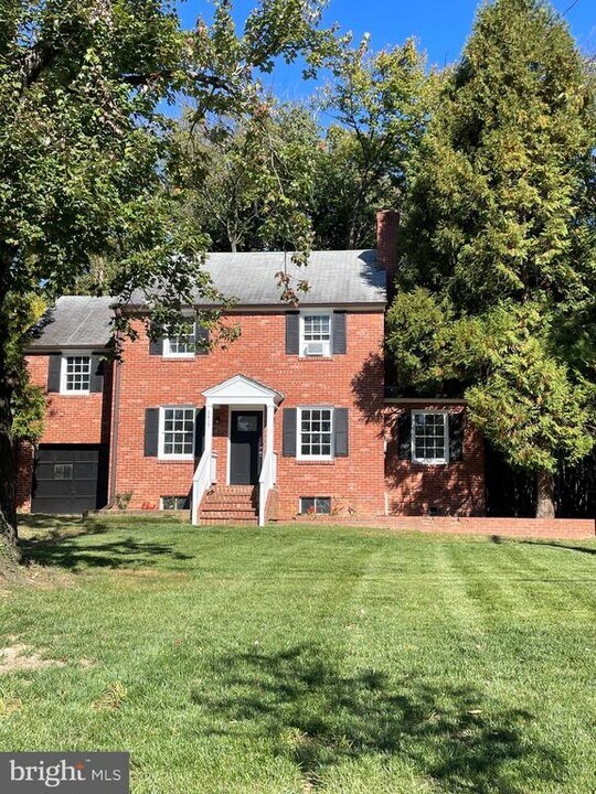 5417 Hillery Way in Rockville, MD - Building Photo