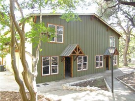 The Courtyard at Cypress Falls Apartments