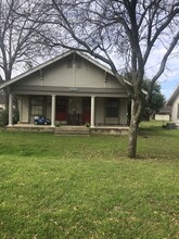 1800 Sena St, Unit 3 in Denton, TX - Foto de edificio - Building Photo