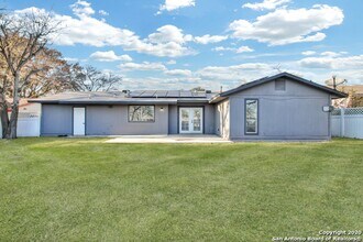 4242 Bayliss St in San Antonio, TX - Building Photo - Building Photo