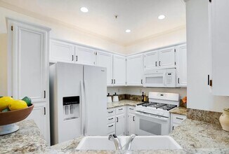 1081 Chagall Way in San Jose, CA - Building Photo - Building Photo