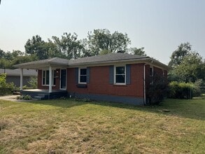 2538 Veronica Dr in Louisville, KY - Building Photo - Building Photo