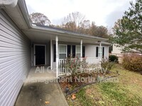 2718 Winky Bluff in Dacula, GA - Foto de edificio - Building Photo