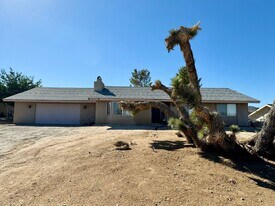 58155 Carlyle Dr in Yucca Valley, CA - Building Photo