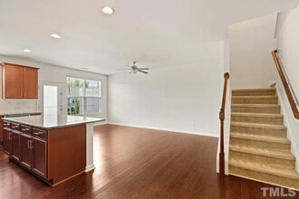 815 Bristol Bridge Dr in Cary, NC - Foto de edificio - Building Photo