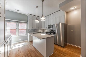 855 W Erie St in Chicago, IL - Building Photo - Building Photo