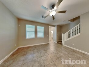 6875 Citrus Creek Ln in Tampa, FL - Foto de edificio - Building Photo