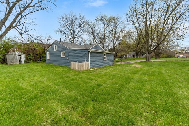 1635 Elaine Rd in Columbus, OH - Building Photo - Building Photo