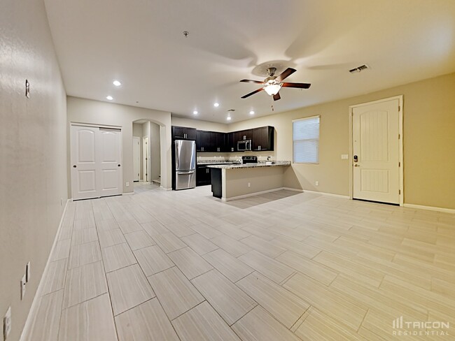12560 W Hummingbird Terrace in Peoria, AZ - Building Photo - Building Photo