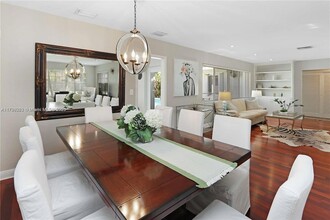 1147 Buchanan St in Hollywood, FL - Foto de edificio - Building Photo