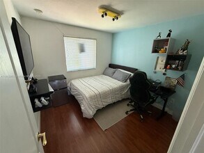 2342 SE 10th St in Homestead, FL - Building Photo - Building Photo