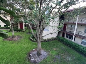 200 SW 132nd Way in Pembroke Pines, FL - Building Photo - Building Photo