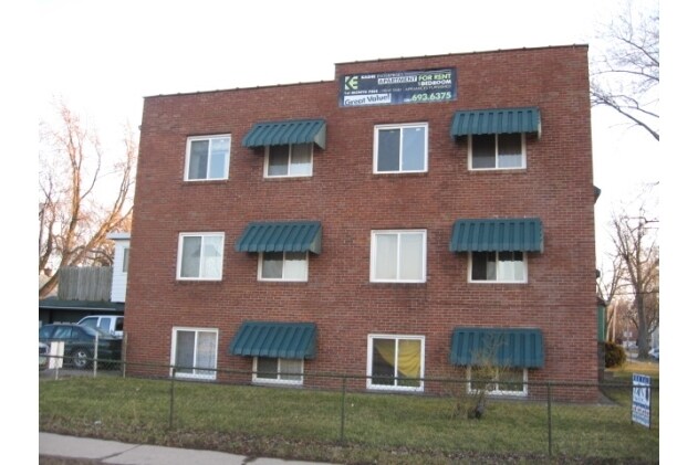 1204-1294 E Manhattan Blvd in Toledo, OH - Building Photo