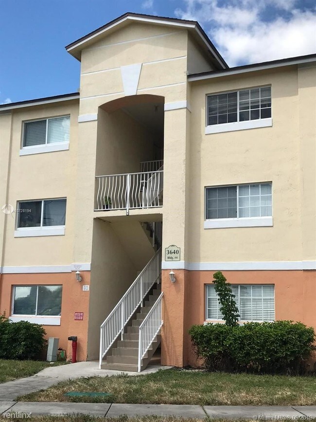 3640 N 56th Ave-Unit -Apt 412 in Hollywood, FL - Building Photo - Building Photo