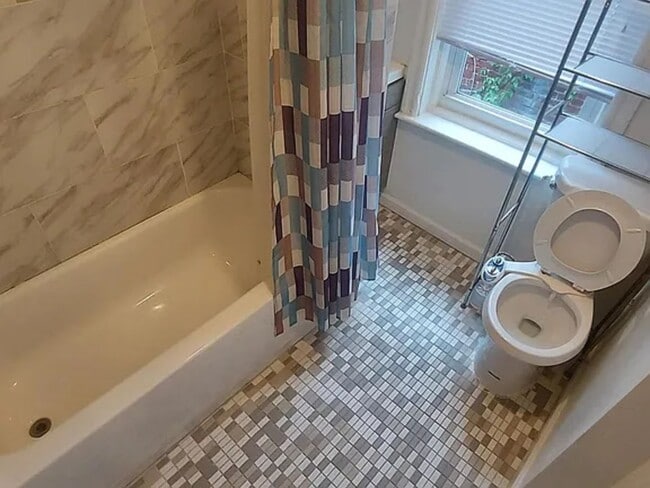 property at 3114 N Taylor St