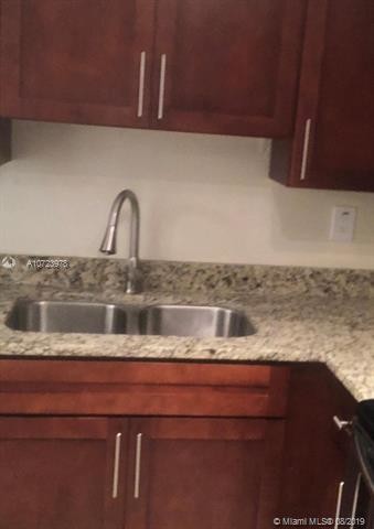 3710 NW 21st St-Unit -102 in Lauderdale Lakes, FL - Building Photo - Building Photo